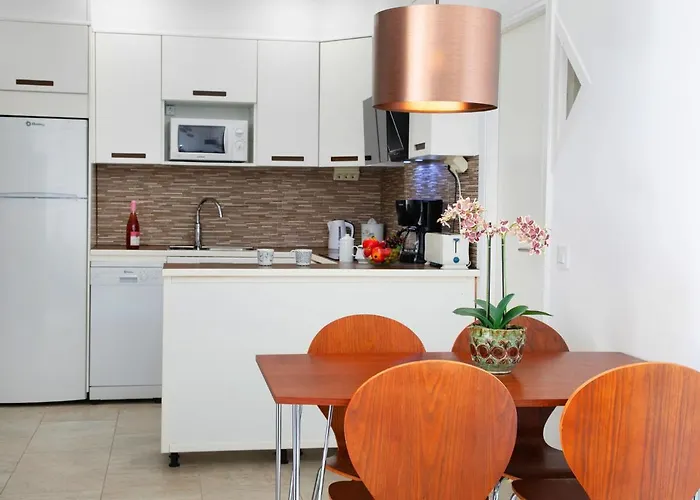 Castillos-1 By Interhome カルプ