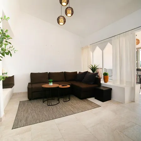 El Castillo Apartamento *
